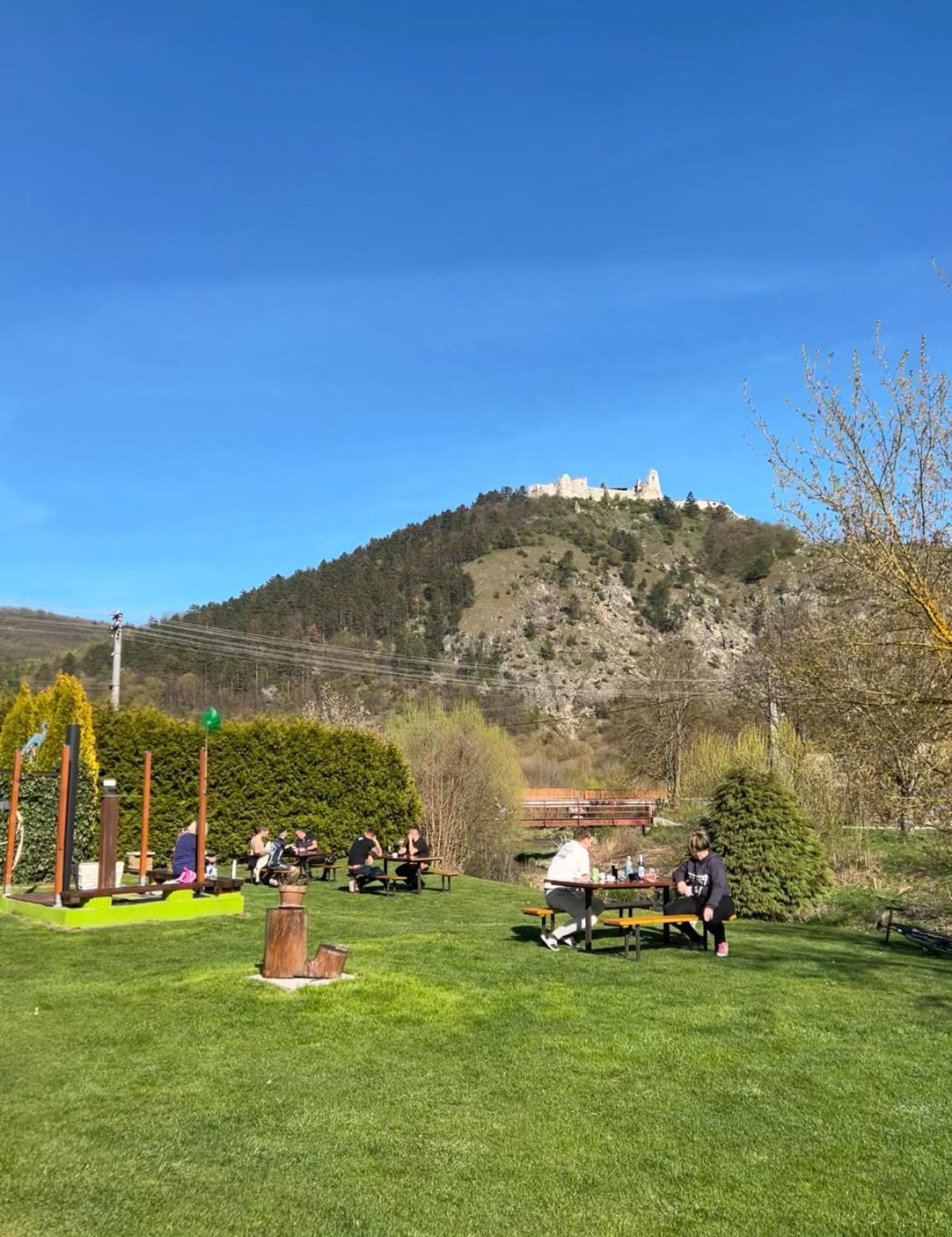 Hostinec Vo Visnovom Stará Turá Exterior foto